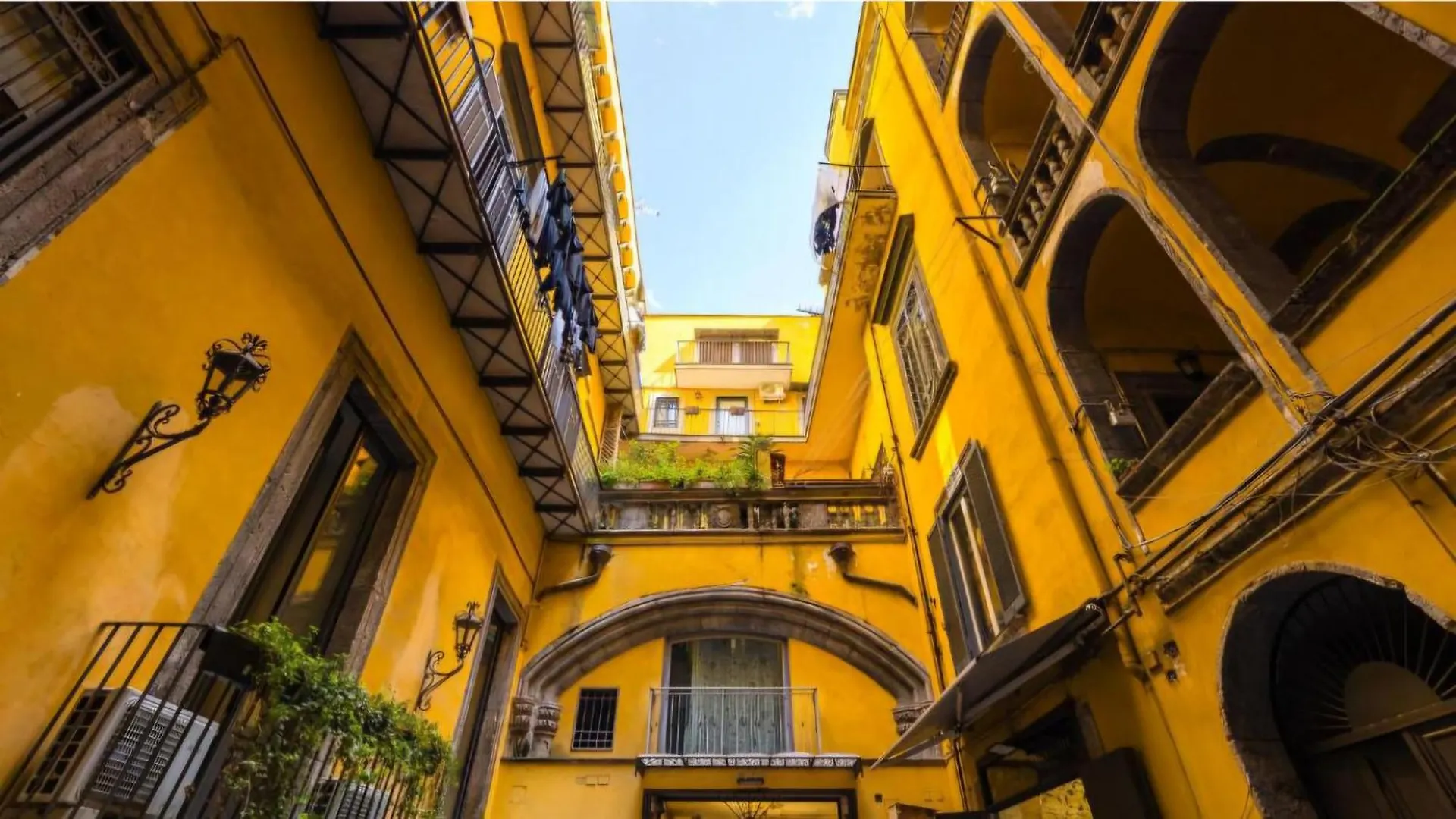 Appartamenti San Gregorio Armeno Naples Italy